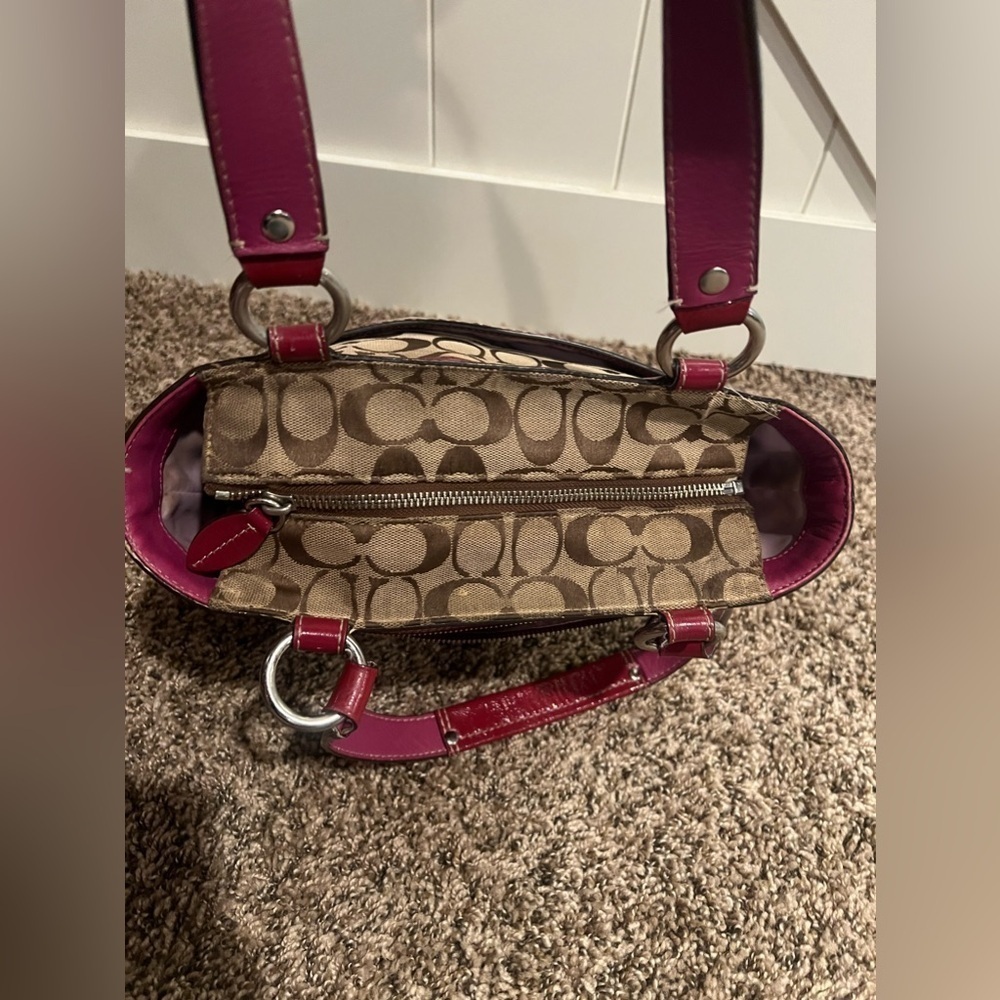 COACH PENELOPE SIGNATURE CANVAS TOTE - Picture 6 of 16